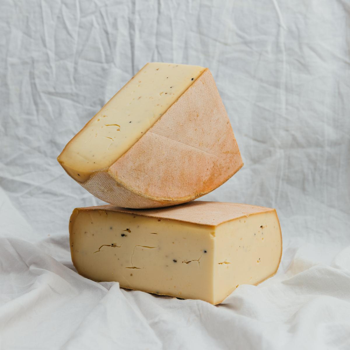 La Raclette Fermière Savoyarde au lait cru et Truffée (250g)